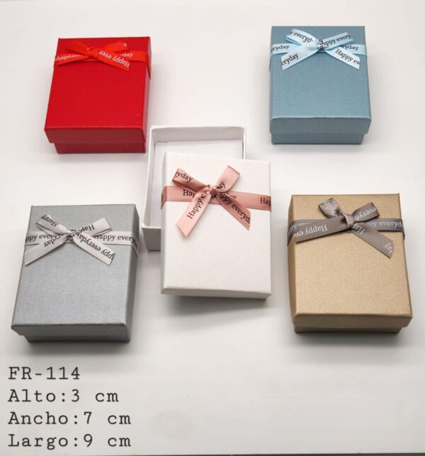 CAJA DE REGALO CON MOÑO FELIZ DIA